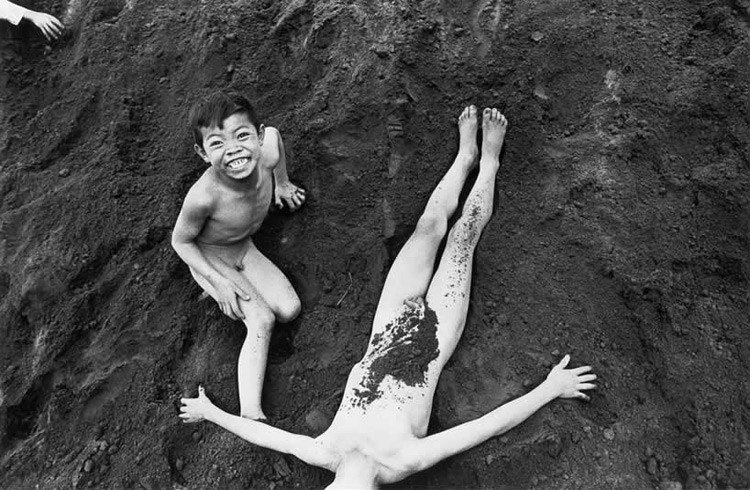 Roger Ballen, "Indonesia," 1979. Courtesy of the artist.